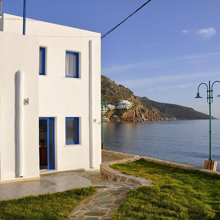 Livadia  Ellibayアパートホテル エクステリア 写真