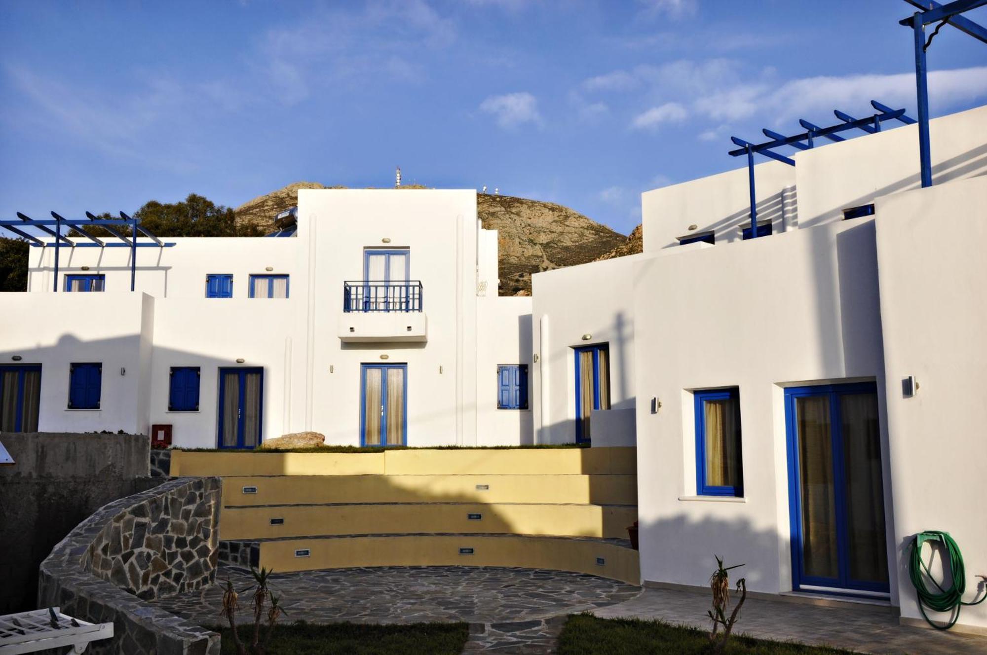 Livadia  Ellibayアパートホテル エクステリア 写真