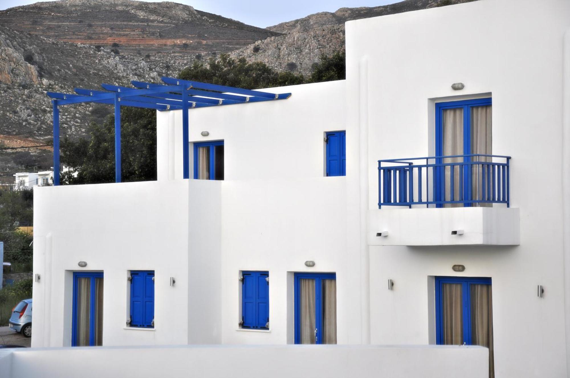Livadia  Ellibayアパートホテル エクステリア 写真