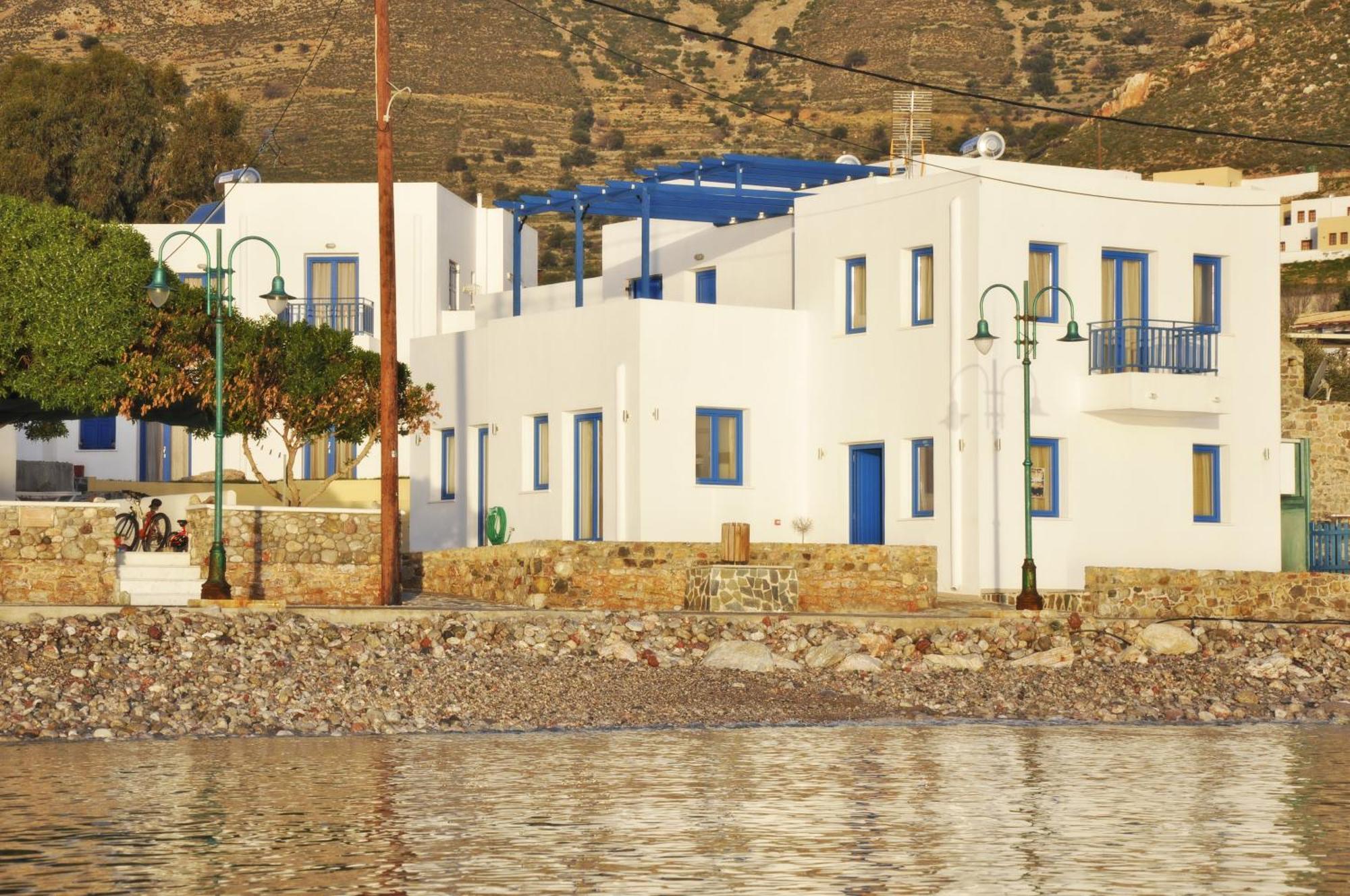 Livadia  Ellibayアパートホテル エクステリア 写真