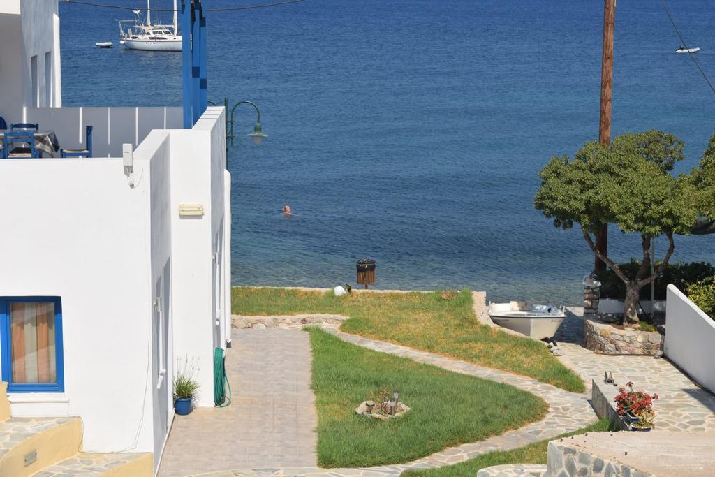 Livadia  Ellibayアパートホテル エクステリア 写真